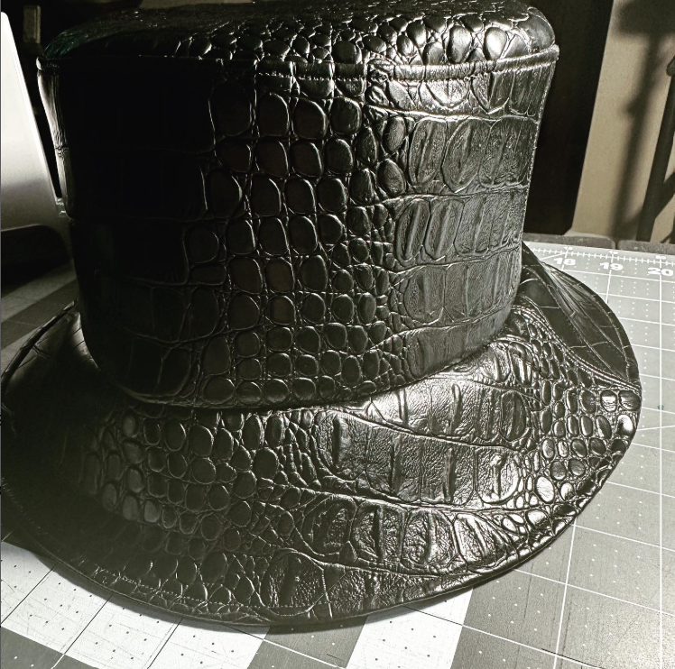 Reversible bucket hat, two-look festival streetwear style — Kouture Yves