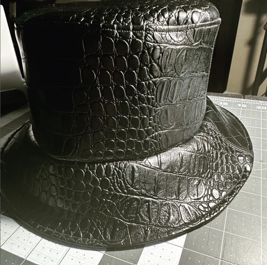 Reversible bucket hat, two-look festival streetwear style — Kouture Yves