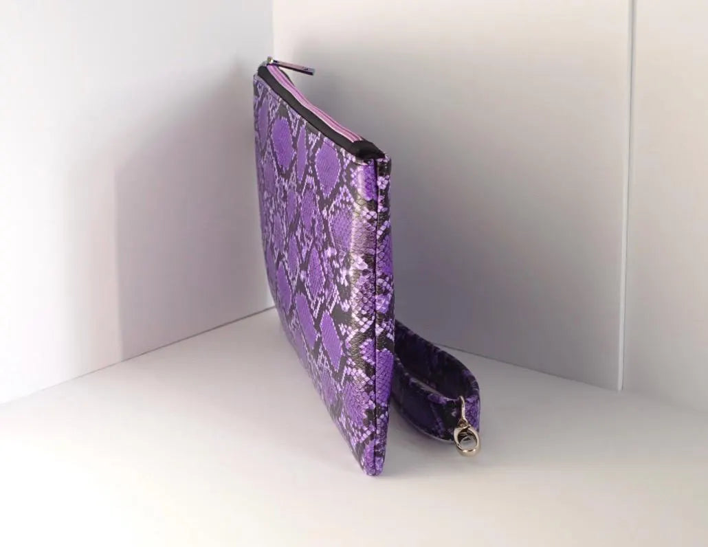 Serpentine Kali Wristlet